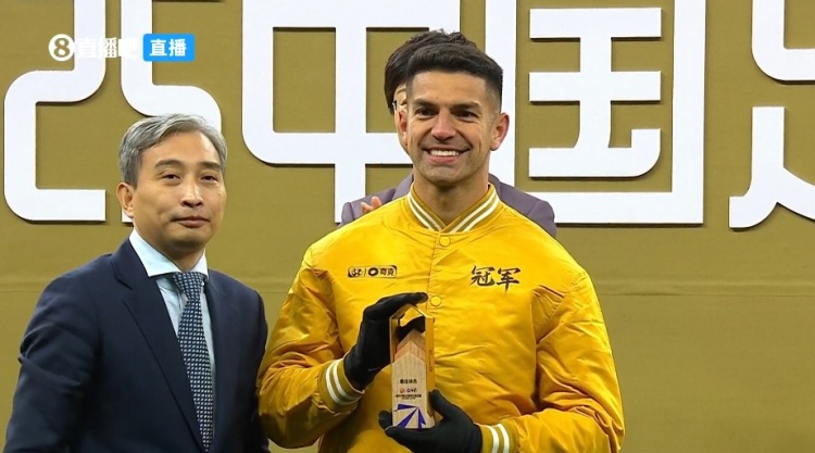  頭球貢獻(xiàn)絕殺，安德烈-路易斯當(dāng)選超級(jí)杯最佳球員