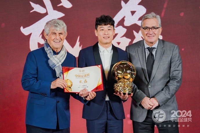  恭喜“核武7”！武磊第五次加冕中國金球獎