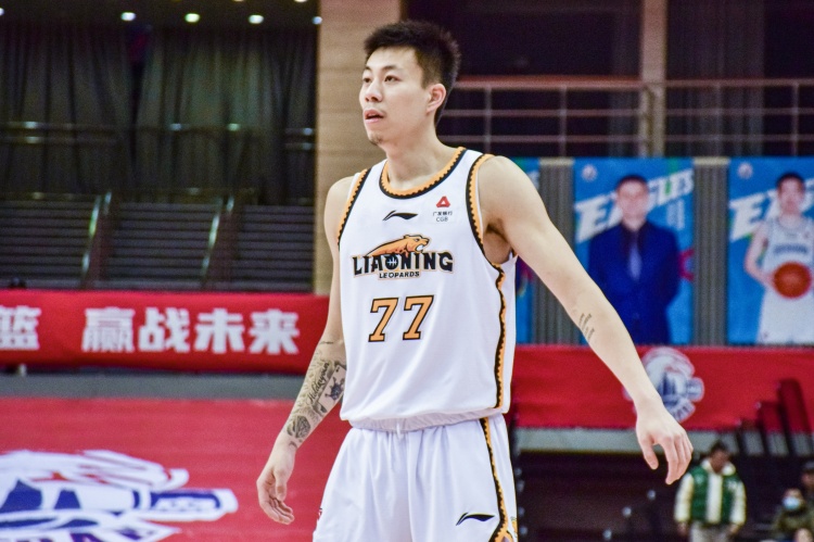  還得再調(diào)整！張鎮(zhèn)麟復(fù)出8中1拿到2分8助出現(xiàn)6失誤 正負(fù)值-34最低