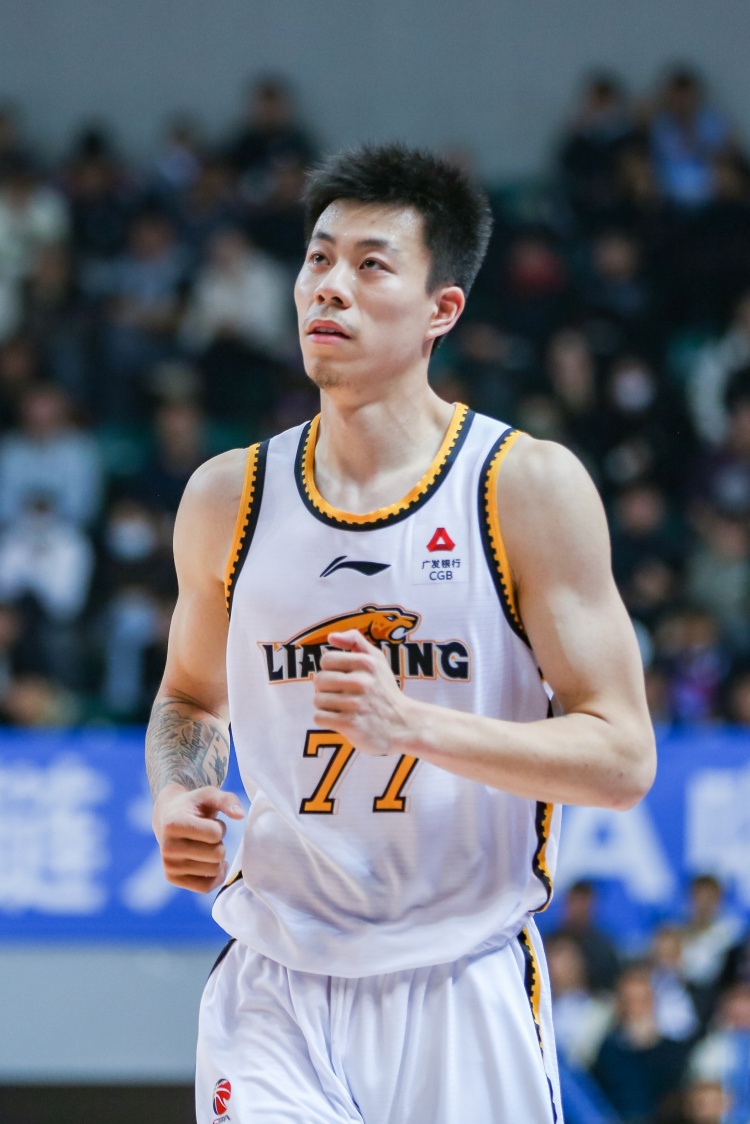  媒體人：張鎮(zhèn)麟、韓德君將因傷缺席今晚對陣北控的比賽