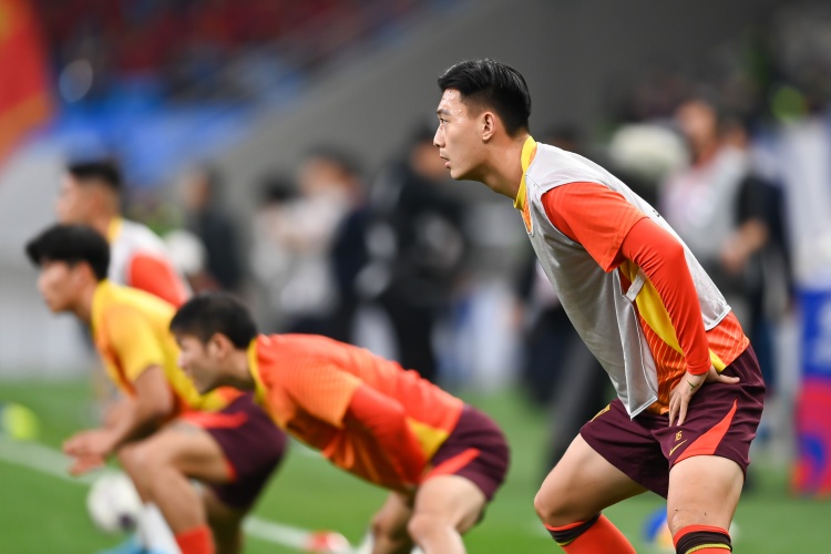  足球報：張玉寧、蔣圣龍均有不同程度傷病，伊萬未讓在熱身賽出場