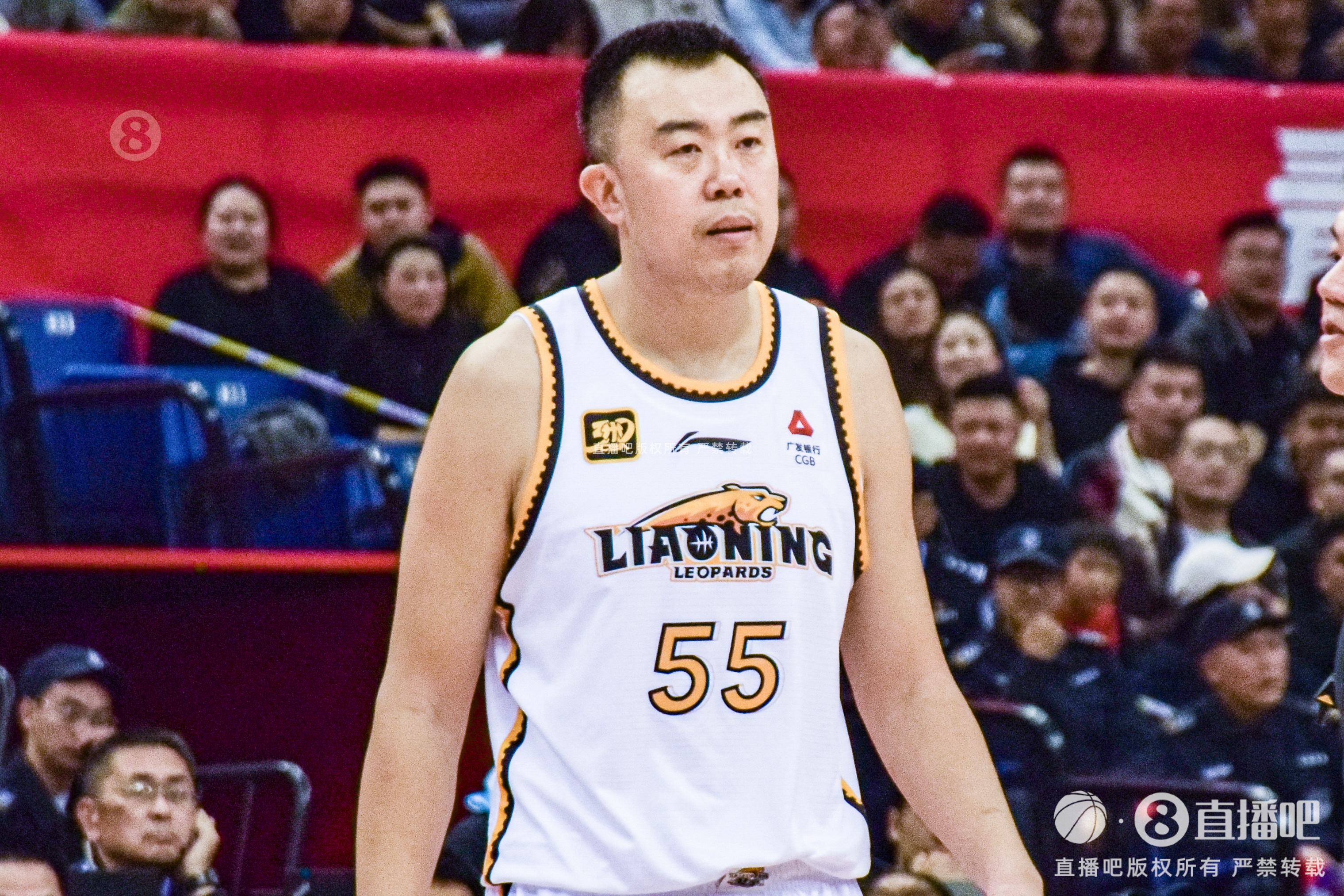 油箱滿滿的！韓德君上半場5投全中得到10分3板2助1斷