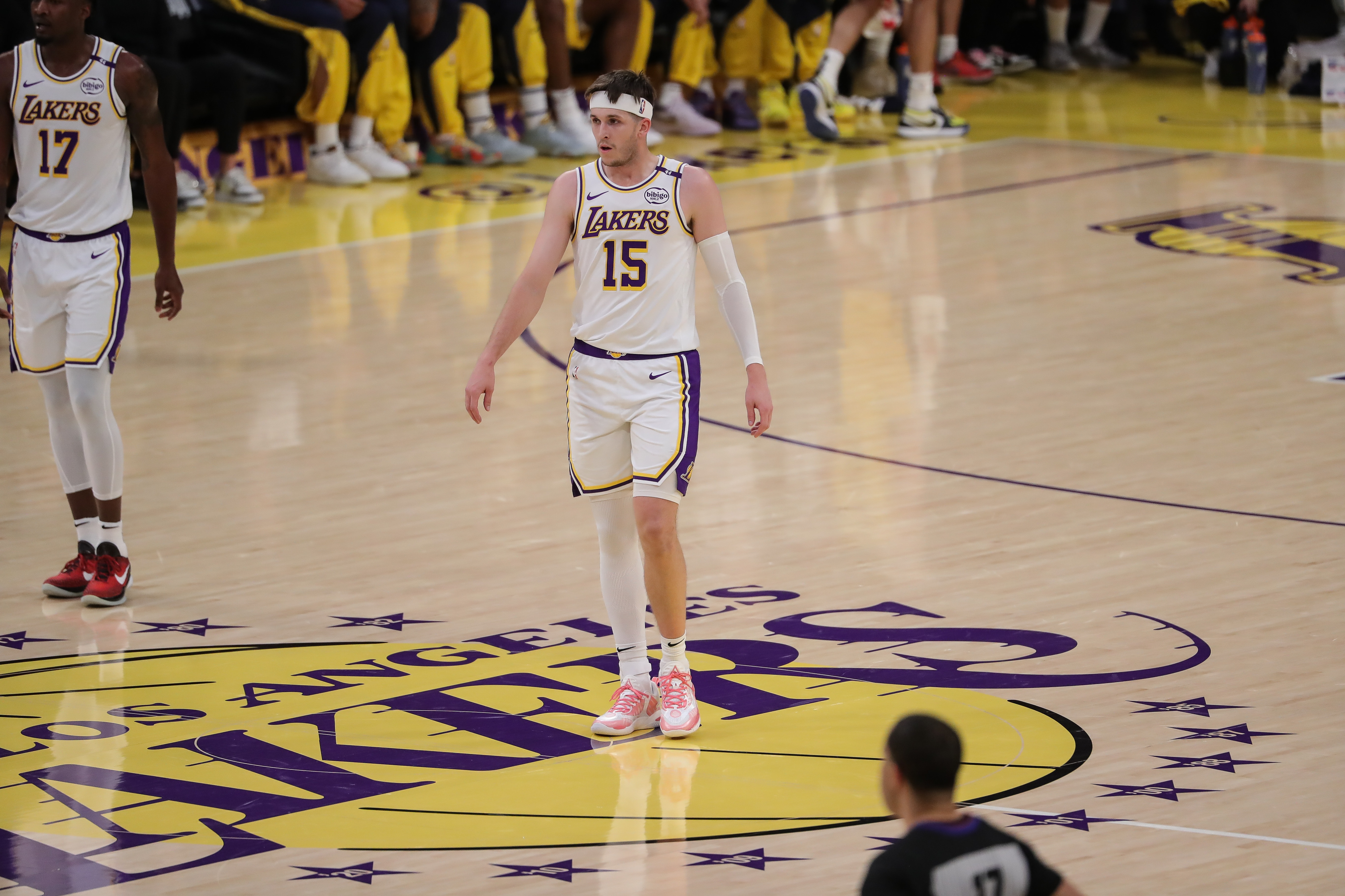  昨天驅(qū)逐憋著火呢！里夫斯21中9砍下32分7助 罰球13中12