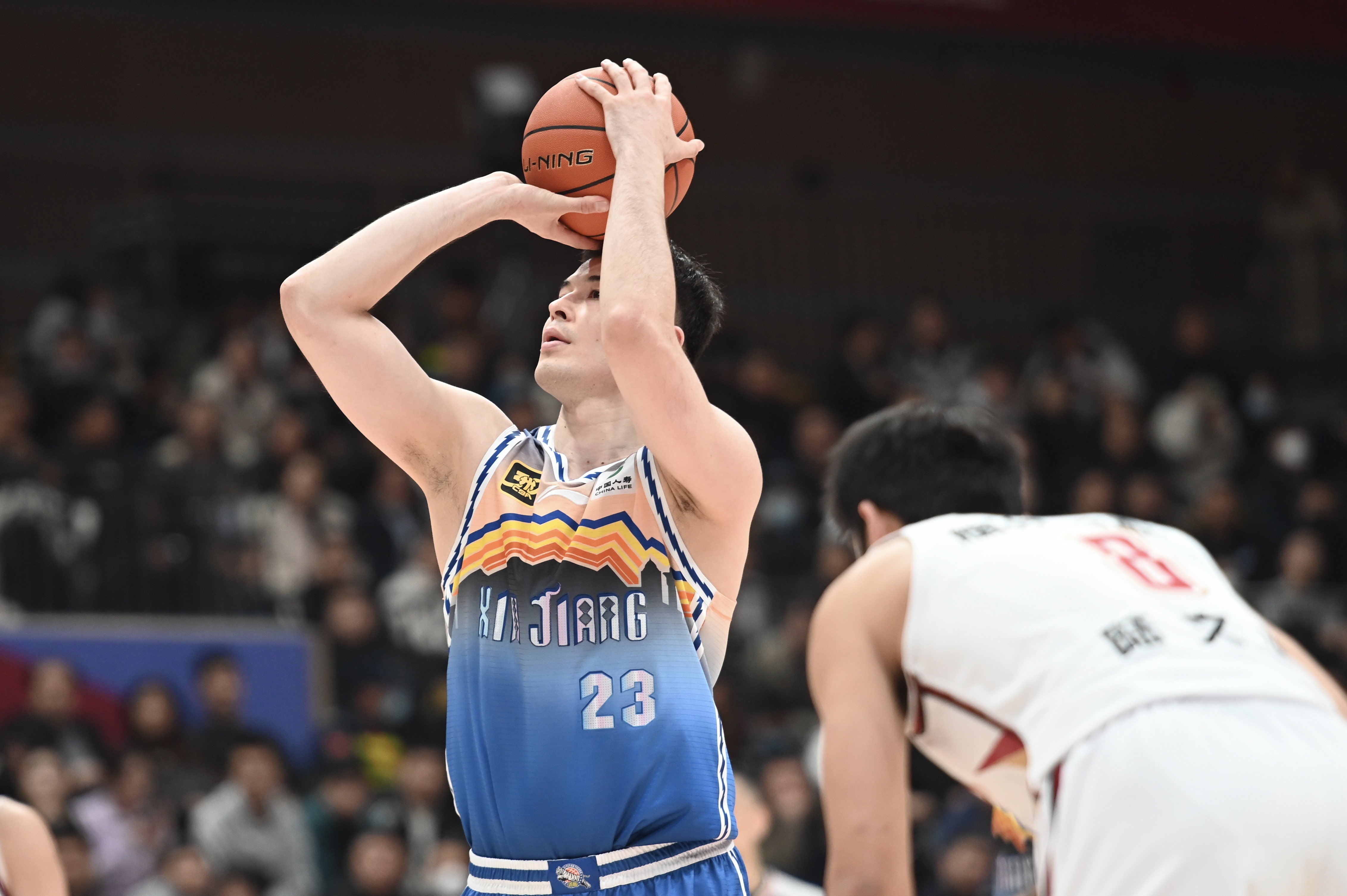  高效表現(xiàn)！阿不都沙拉木10中7拿下17分9板 其中4個前場板