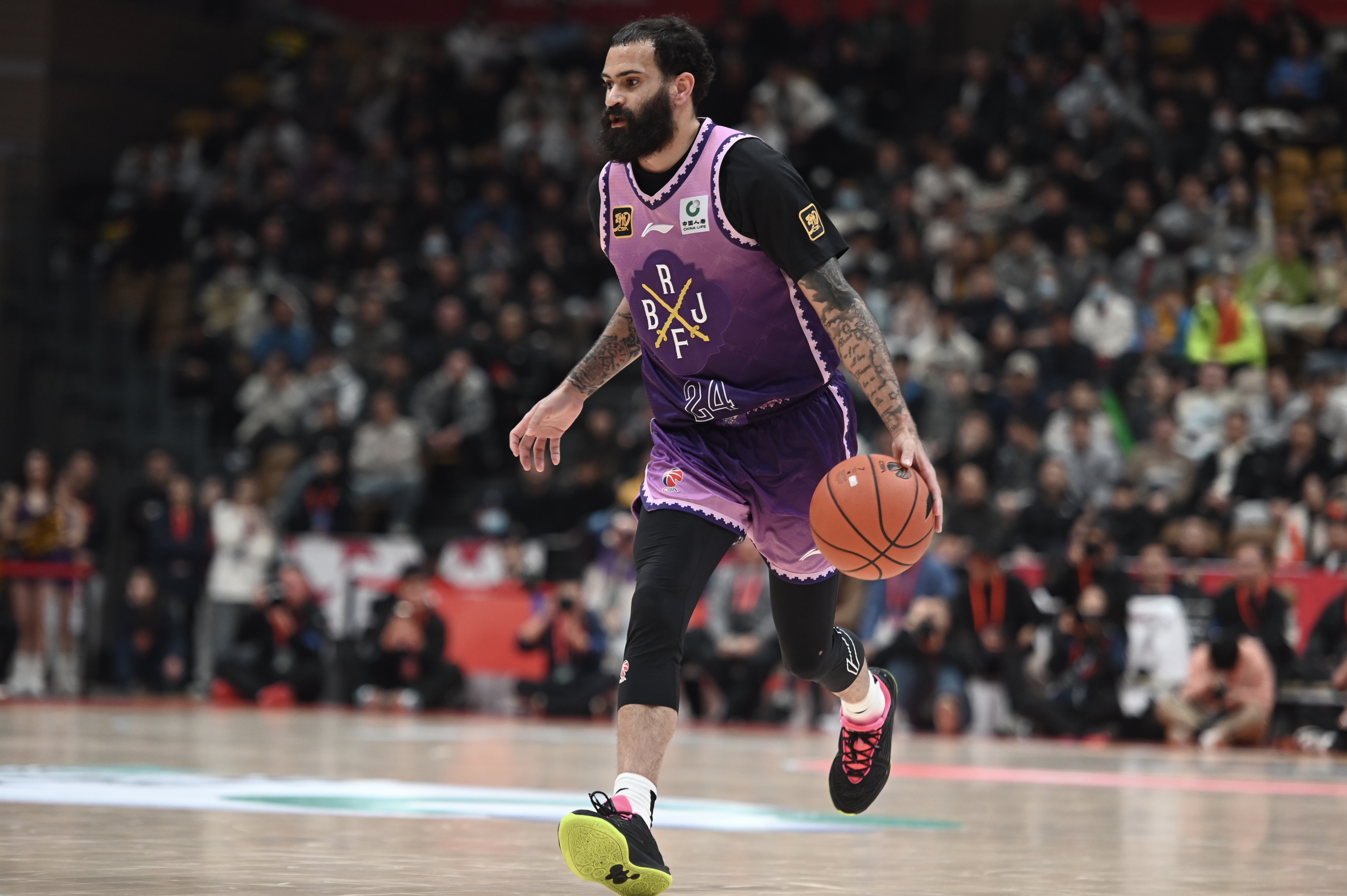  加時接連扔進(jìn)三分！里勒28投17中怒轟全隊最高46分 另有8板8助